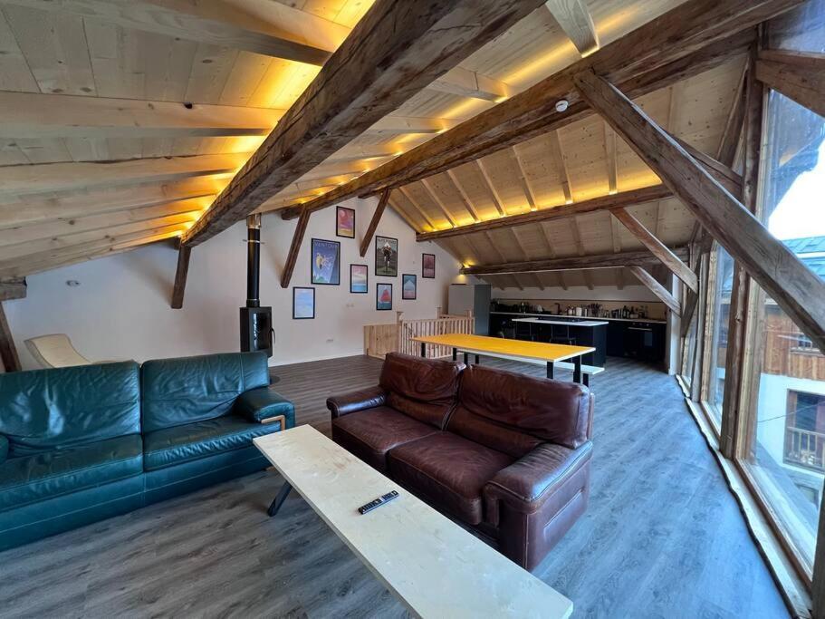 Des Legendes Chalet *